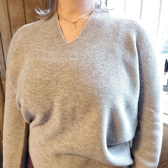Uniqlo wool seamless sweater, Size L, Grey - Picture 3 of 4
